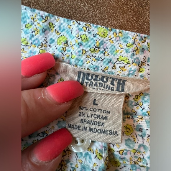 Duluth Trading Co Women's Light Blue-green Button-Down Tunic with No Gap Buttons - Picture 9 of 16